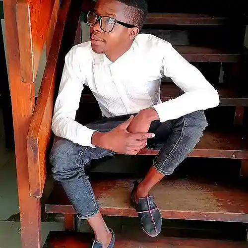 Picture for song 'Daliycool zambia happy birthday video done by rob ' by artist 'Daliycool zambia'