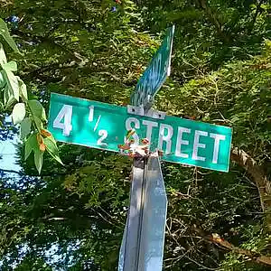 Picture for song 'FOUR AND A HALF STREET live demo' by artist 'Sam Austin'