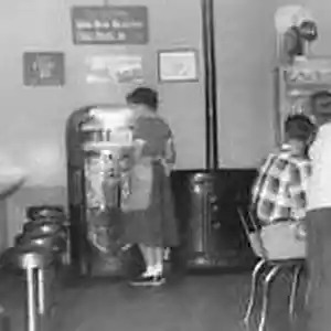 Picture for song 'Greasy Diner Blonde Of Toulouse' by artist 'Manfred's Mirror'