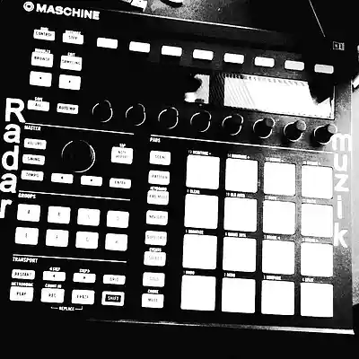 Picture for song 'Grow_Stronger_-_Tubit_Ft._Minstry_Doc_[_YouConvert' by artist 'MeanStreetBeatz (RADARMUZIK)'