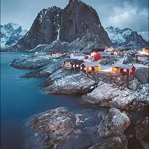 Picture for song 'Full moon and New snow' by artist 'toMRichard'