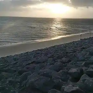 Picture for song '20231219_170006_fs_reallikeThis' by artist '786 scheint-Al'lahs Bande'