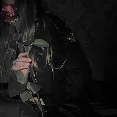 Picture for song '"RED ROSES" JUICE WRLD TYPE BEAT' by artist 'Guinosbeatproducer'