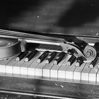 Picture for song 'Pianos And Violins' by artist 'Beats By The Kid'