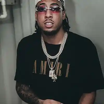 Picture for song '"QUIENES SON" Trap Type Beat C Dobleta' by artist 'ProdByHouly'