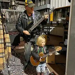 Picture for song '323 Tap Jam: Shredder' by artist 'paul gorman and the hypnotist collectors'