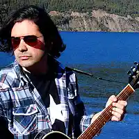 Picture for song 'Mas que vivir Julio Fernandez' by artist 'JULIO FERNANDEZ'