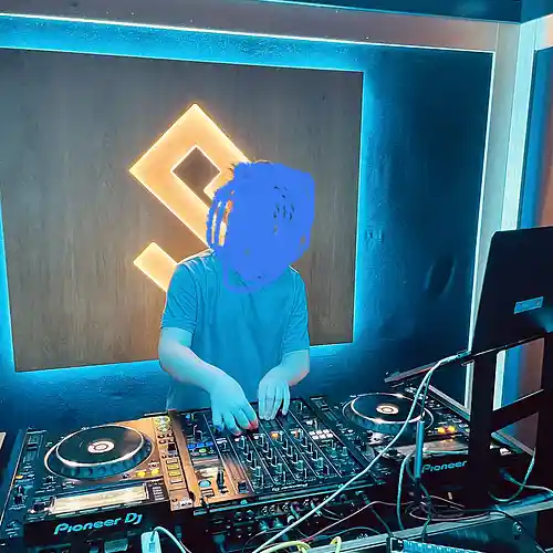 Picture for song 'UK Drill Beat' by artist 'Tom Skinner'