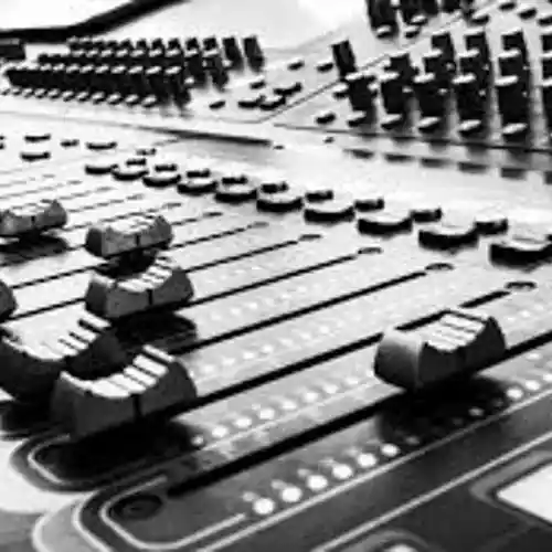 Picture for song 'Electronic sample 1' by artist 'Estella'