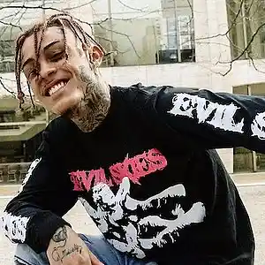 Picture for song 'Lil Skies x Rich the Kid type beat' by artist 'Nick Findlay'