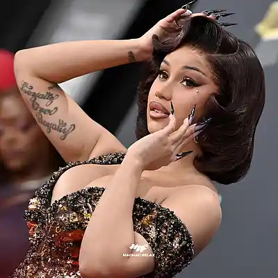 Picture for song 'Cardi B x Dembow Type Beat - Siempre la mas' by artist 'MacMac Relax Beats'