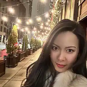 Picture for song 'Baby It's Cold Outside' by artist 'V-Quynh'