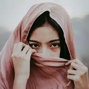 Picture for song 'HOLDING YOU' by artist 'SoulHeatBeats'