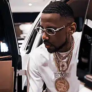 Picture for song 'DOPEBOY LIFE' by artist 'OneHunid Beats'