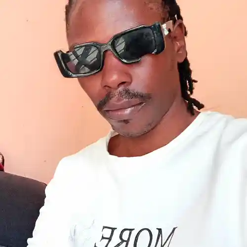 Picture for song 'Omukwano gwo by Whiteghost rapper' by artist 'White ghost rapper'