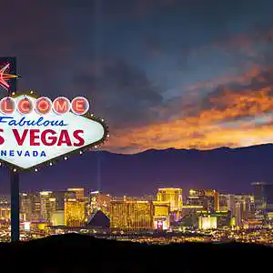 Picture for song 'Lookin For a Heart in Las Vegas 2022' by artist 'Bert Guy'