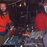 Picture for song 'Tekneut - Zuur fruit' by artist 'Tekneut'