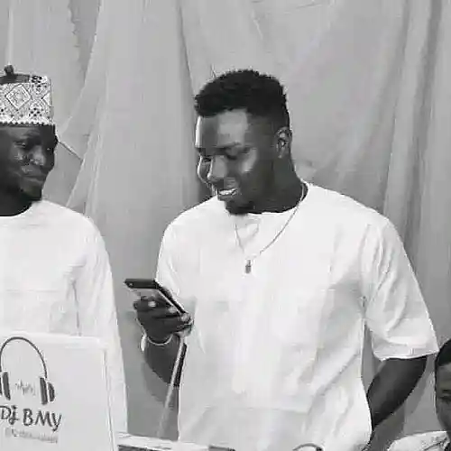 Picture for song '90s TBT SHORT MIX' by artist 'Dj Bmy'