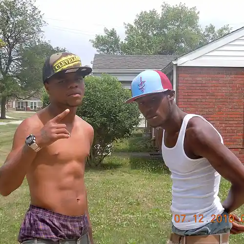 Picture for song 'BODY HOTT' by artist 'Dott'