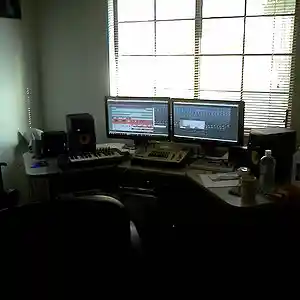 Picture for song 'african_violet.mp3' by artist 'Old Trackers never die'