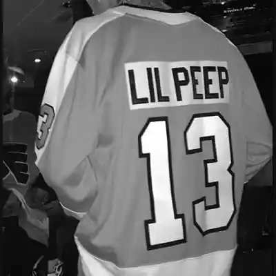 Picture for song '(FREE) lil peep type beat (true love)' by artist 'Prod.Robby99'