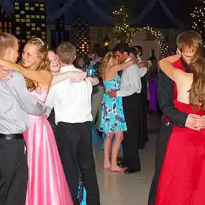 Picture for song 'DON'T PLAY THAT SONG' by artist 'Epic Dreamery'