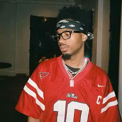 Picture for song 'BE A MAN 146 BPM / METROBOOMIN TYPE BEAT' by artist 'Crowded Beats'