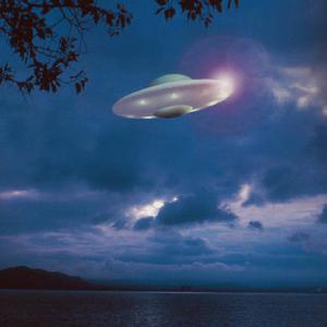 Picture for song 'Signals (Dancing Aliens)' by artist 'Dream States'