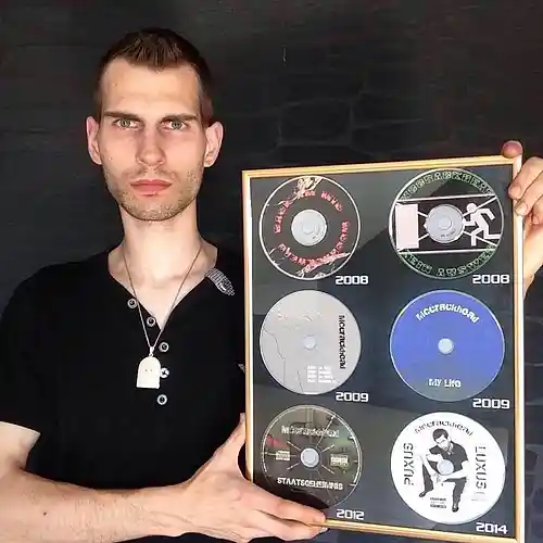 Artist picture
