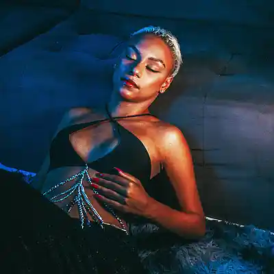 Picture for song '"Freaky Night" Drake Type Beat' by artist 'Kello Productions'