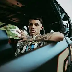 Picture for song '"SI NO TE VAS" Luar la l x Bryant Myers Type Beat' by artist 'Suak La Magia'