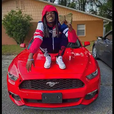 Picture for song 'Who i Smoke' by artist 'eeVon Makes Beats'