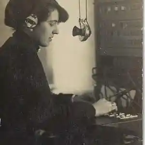 Picture for song 'Her Voice Over The Wire' by artist 'Manfred's Mirror'