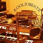 Picture for song 'Hit Me UP ((((((FREE DOWNLOAD)))))' by artist 'KOOLJOBEATZ'