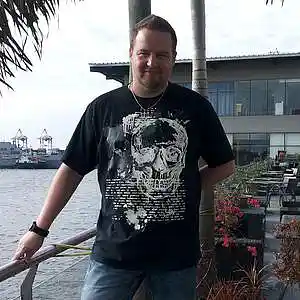 Picture for song 'Sweet Life' by artist 'Komar NeJanko'