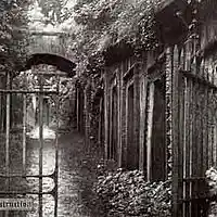 Picture for song 'miracles (in Highgate) 2016' by artist 'danielgomez'