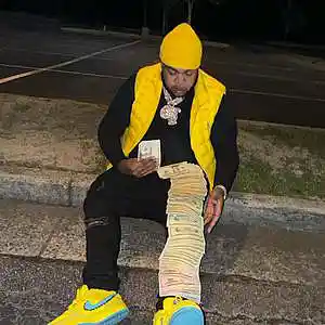 Picture for song 'Feliz Navidad - Big Yavo Type Beat' by artist 'Milanmadeit'