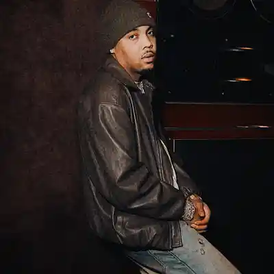 Picture for song 'World Famous / G Herbo Type Beat (2 For 1)' by artist 'Buckroll'