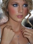 Picture for song 'the look of you're lovely eye's' by artist 'HeetgebakkenbeatZ'