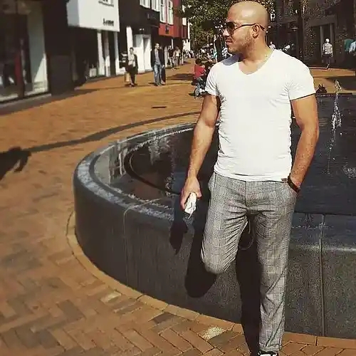 Picture for song 'Serti Ft Sedat - Bedenini Salla' by artist 'Sedat Tevkir'