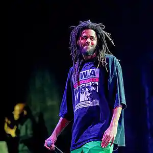 Picture for song 'Love Bugs' by artist 'Brentin Davis Beats'