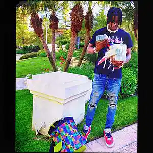 Picture for song 'On Go (buy 1 get 4 FREE)' by artist 'JHURLY'