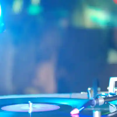 Picture for song 'DJ Shox - Phat Bass (low bitrate version)' by artist 'DJ SHELL SHOX'