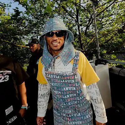 Picture for song '(FREE) Future Type Beat - SUIT & TIE Trap Instru' by artist 'GrooveGenie Beatz'