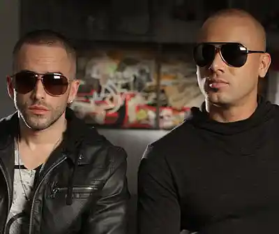 Picture for song 'Vamos (Wisin y Yandel Type Beat)' by artist 'DRAXLUR'