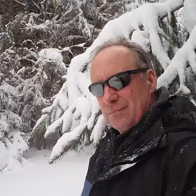 Picture for song 'Ring The Bell' by artist 'Leonard Scaper'