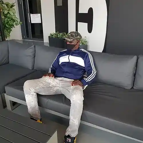 Picture for song 'Bad Governance +27747753801 vvs1' by artist 'VVS1DAO'