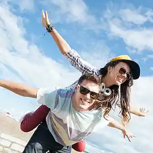 Picture for song 'Com'in Flying' by artist 'Enterositor'