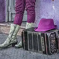 Picture for song 'HHATS-SOMEBODY ELSES MASTER PLAN' by artist 'HHATS'