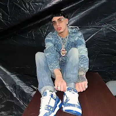 Picture for song '"NO ME VEN" Luar la l x Pressure Type Beat' by artist 'Suak La Magia'